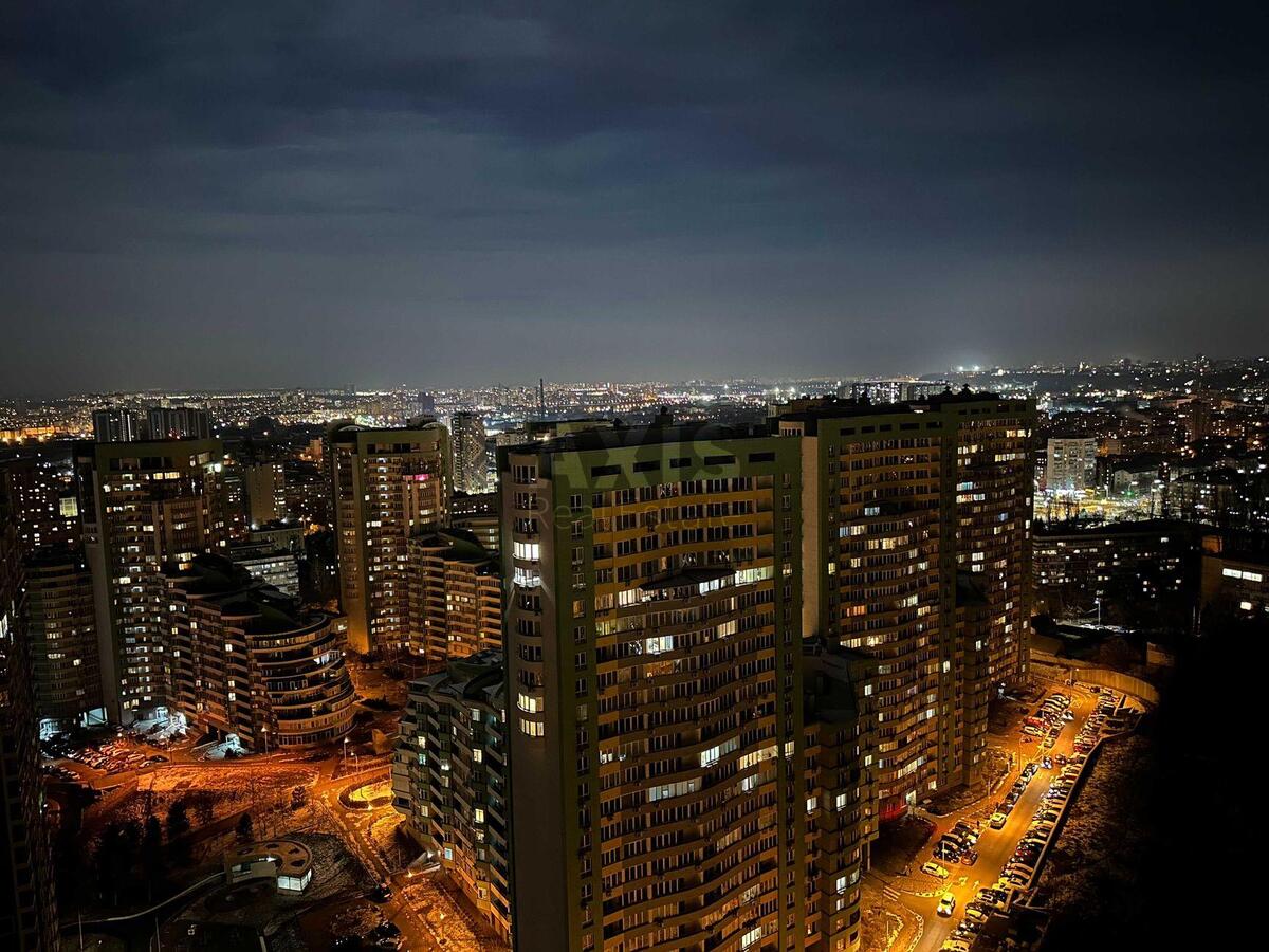 2k apartment vul. Chervonopil's'ka 2Г14
