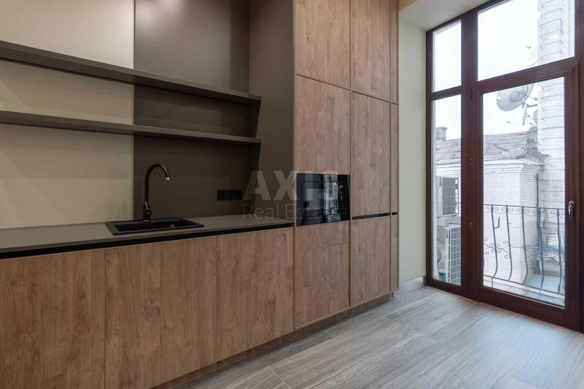 Office vul. Antonovycha 9, 125m26340513