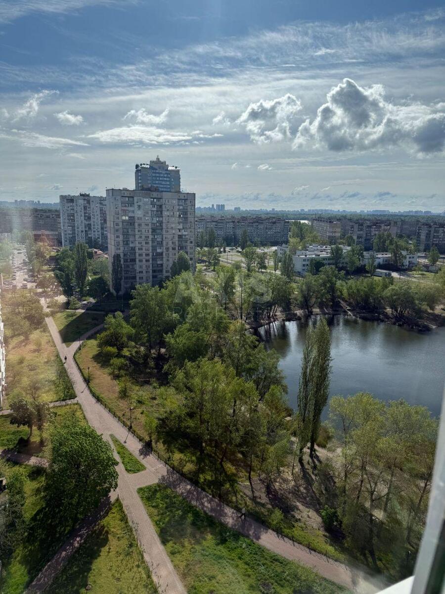 3k apartment vul. Geroi'v Dnipra 3820