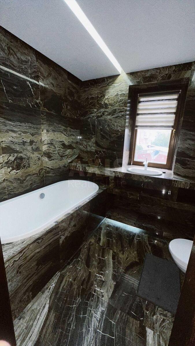 3k apartment vul. Ahmatovoi' Anny 13Д6279716