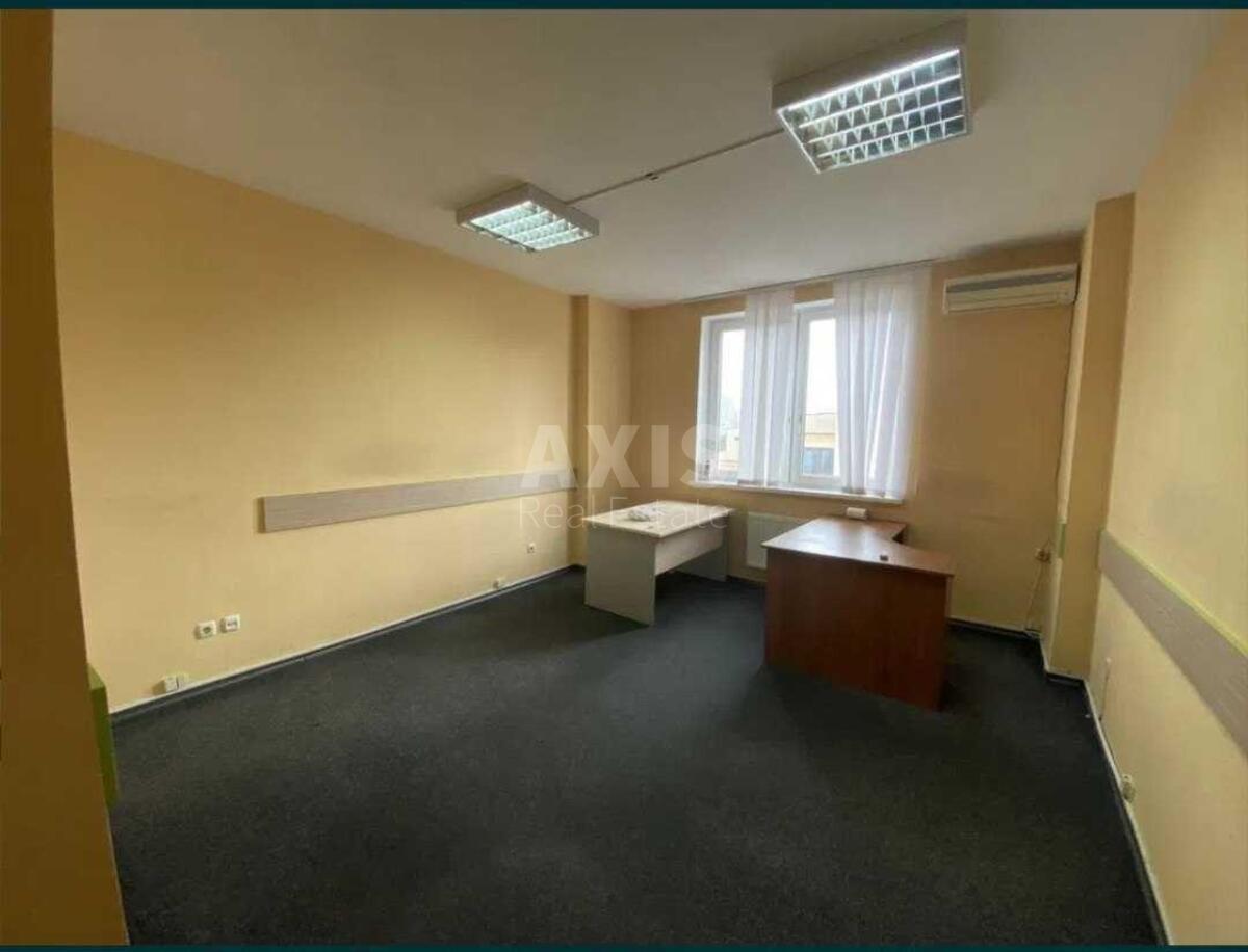 Office vul. Okipnoi' Rai'sy 8, 90m21