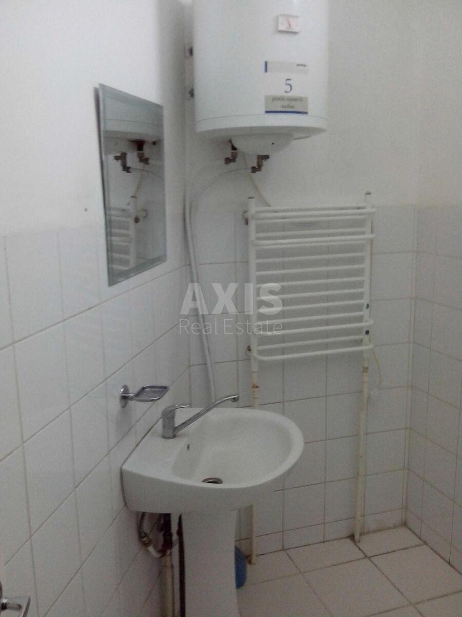 Office pr-t Bazhana Mykoly 30, 202m211