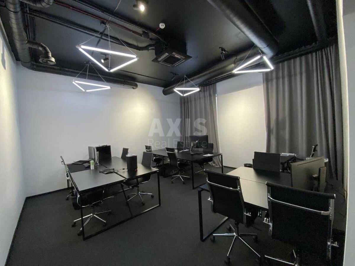 Office vul. Antonovycha 74, 680m259851
