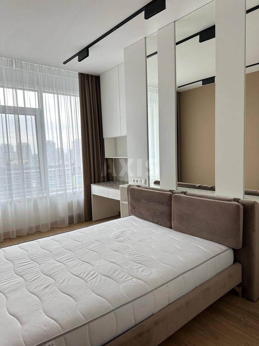 4k apartment vul. Buslivs'ka 12598789