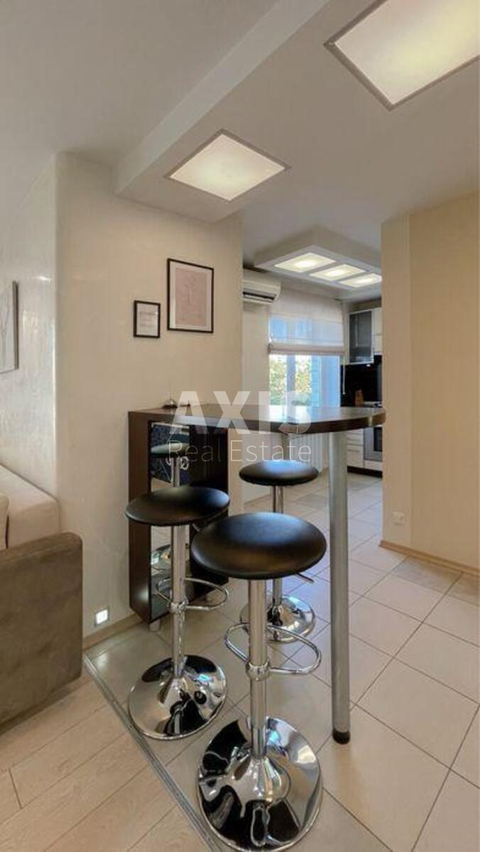 2k apartment bul. Lesi Ukrai'nky 193