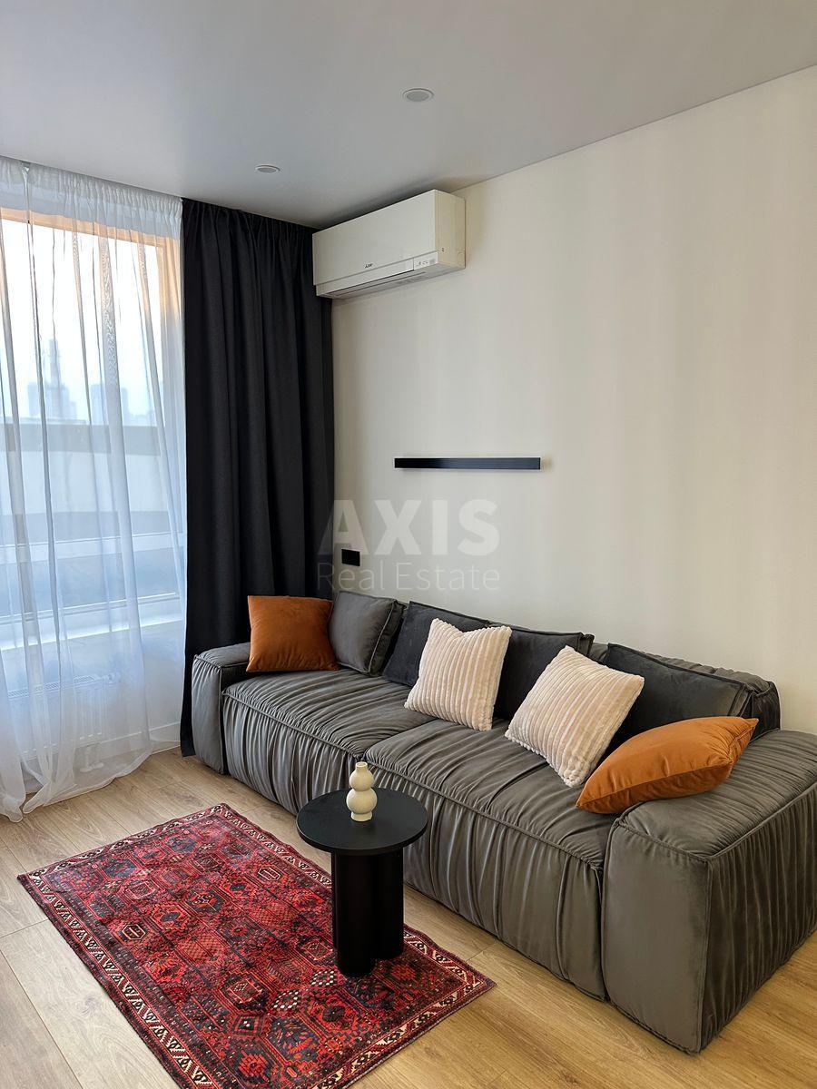 1k apartment nab. Dniprovs'ka 15К9