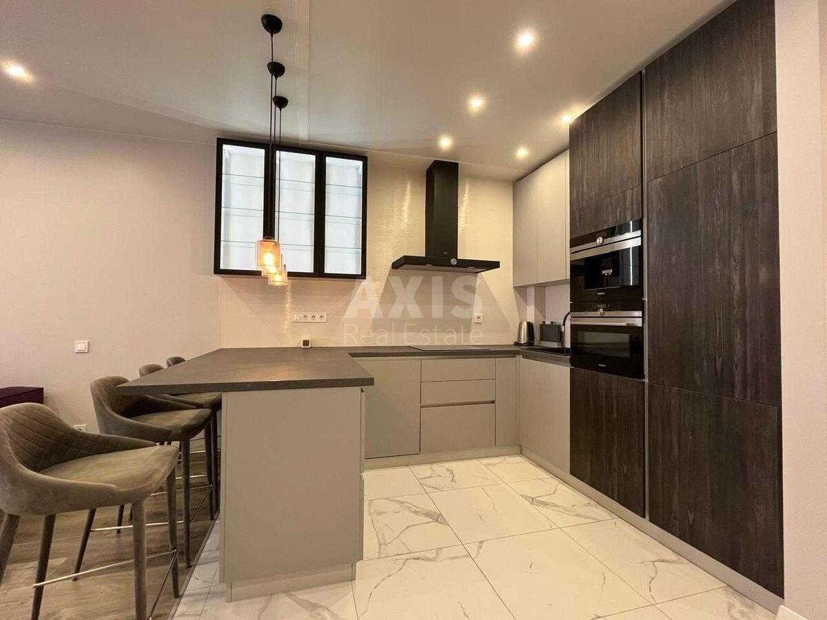 3k apartment vul. Yulia Zdanovska 71Г