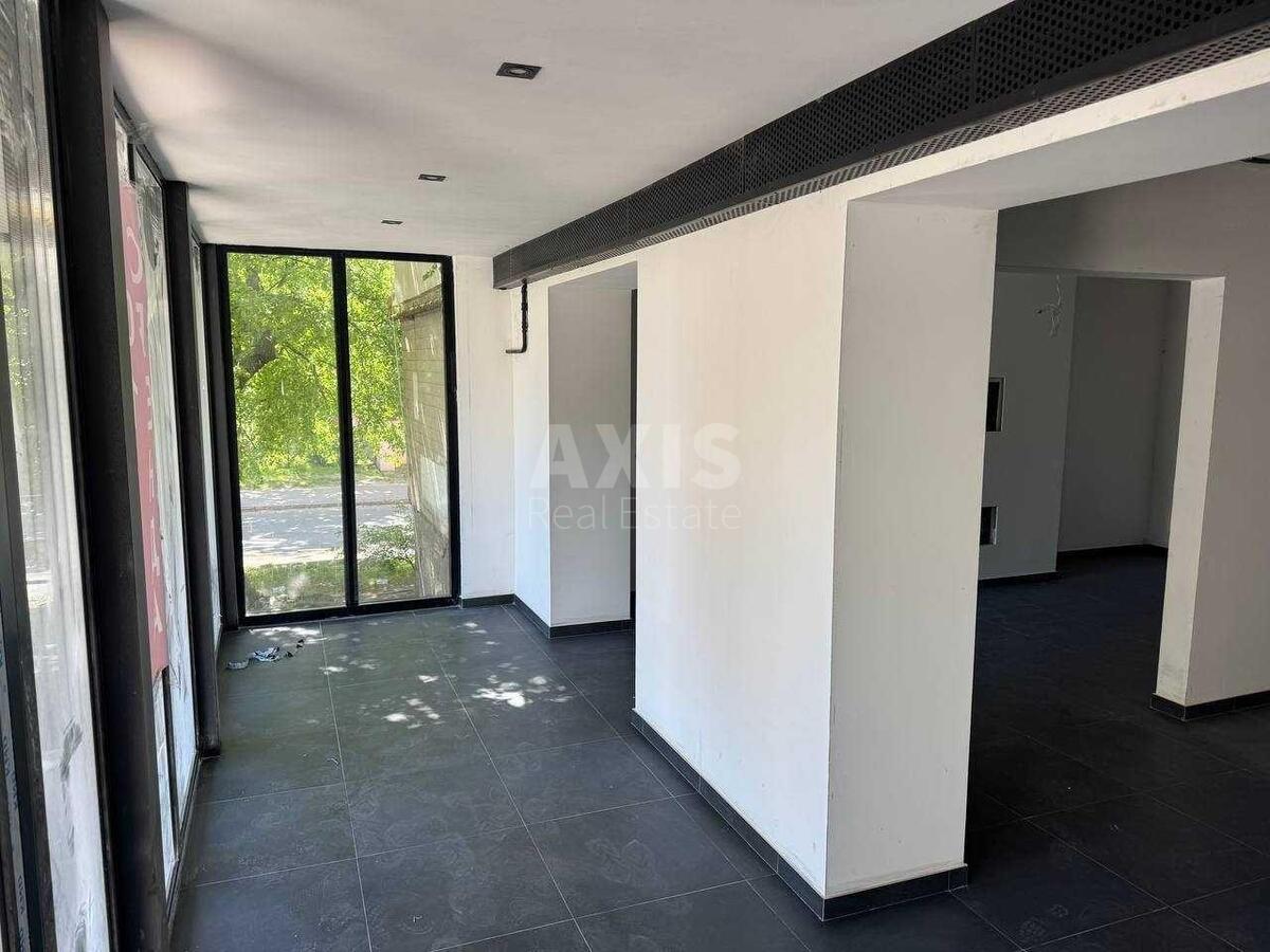 Trade object vul. Smolycha Jurija 6, 52m2566000