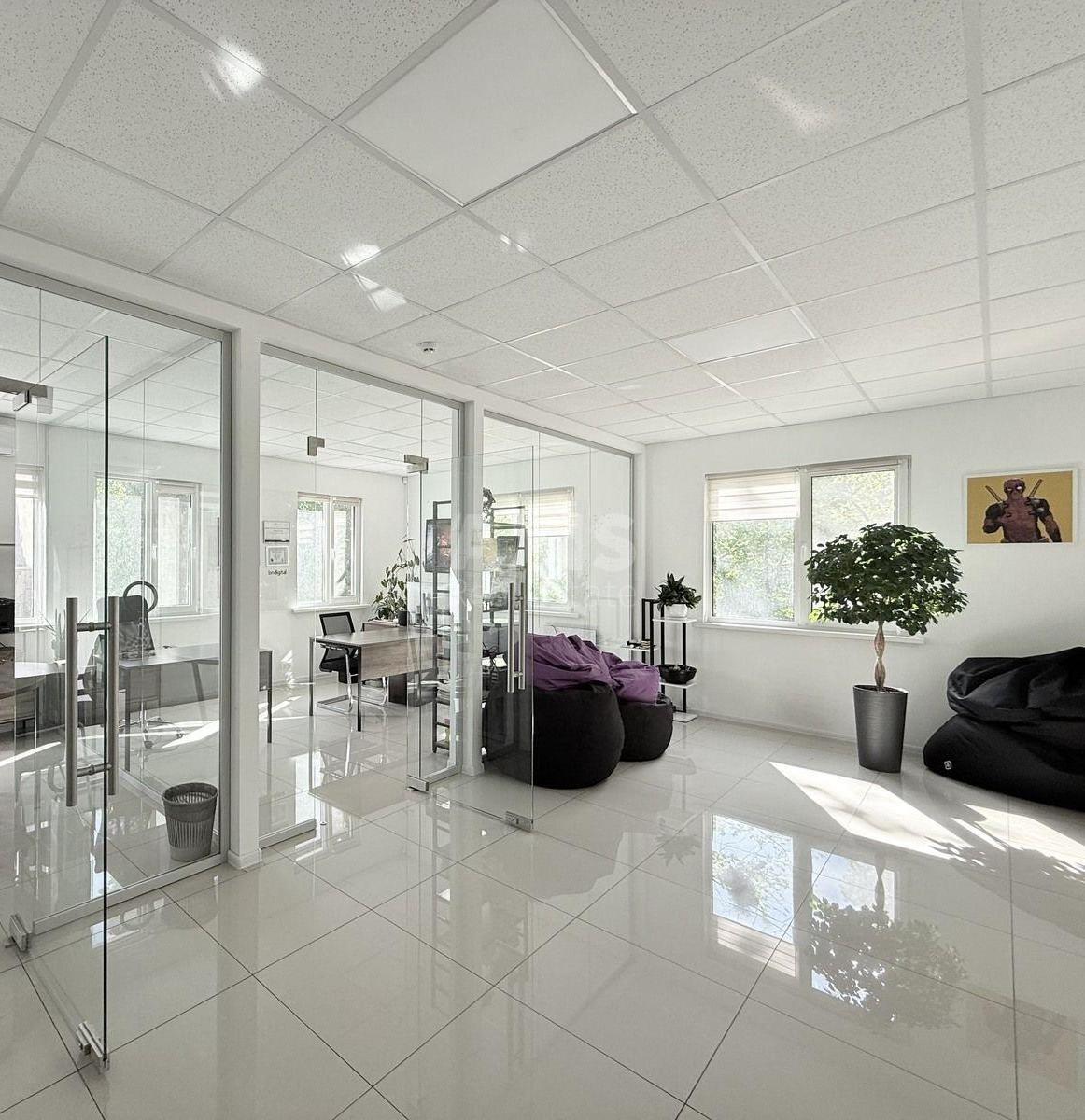 Office bul. Druzhby Narodiv 26/1, 686m2581723