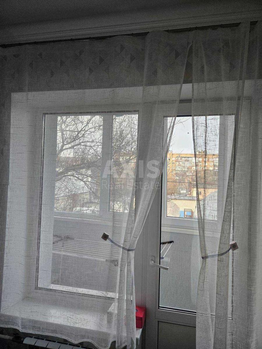 1k apartment vul. Bondars'ka 32