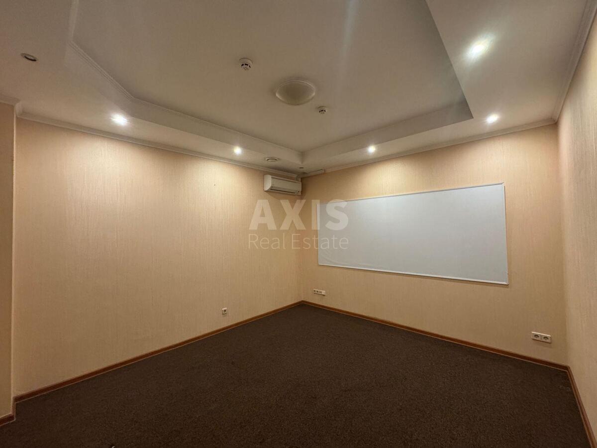 Office vul. Dilova 5Б, 200m28
