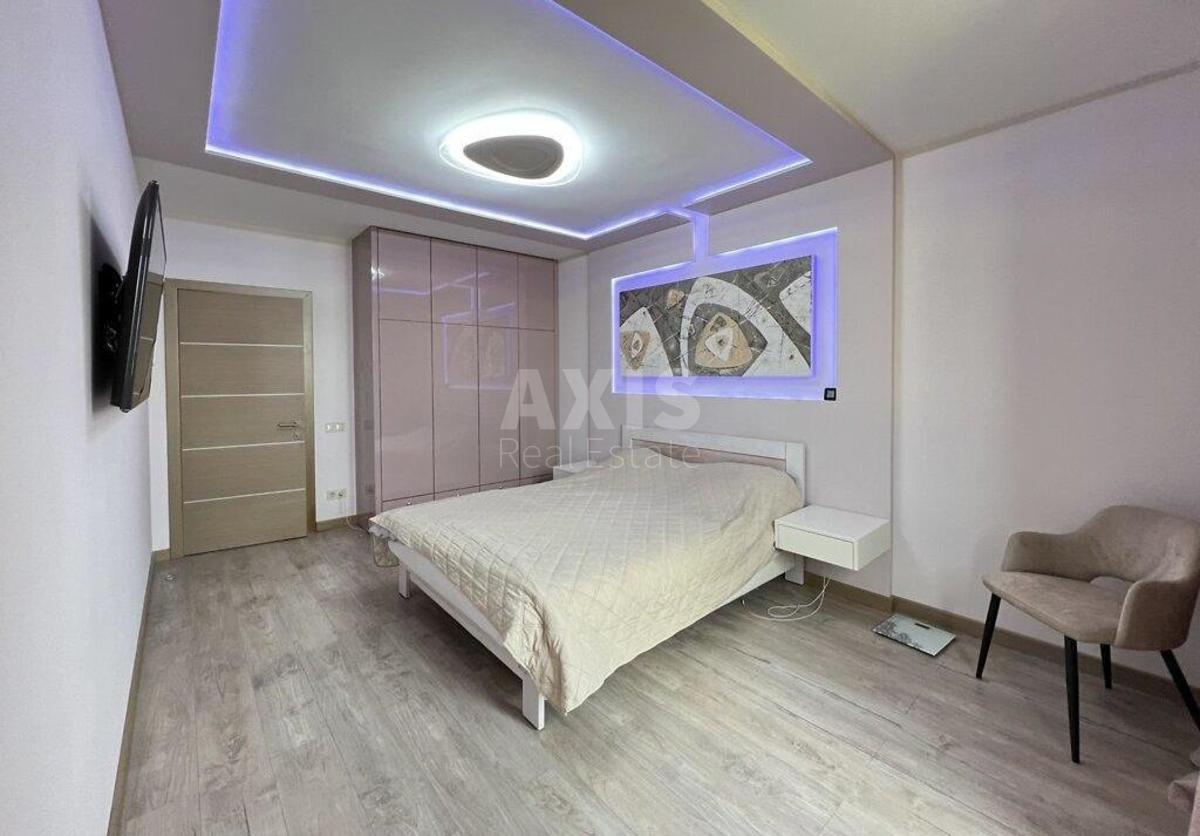 3k apartment vul. Yulia Zdanovska 71Г4