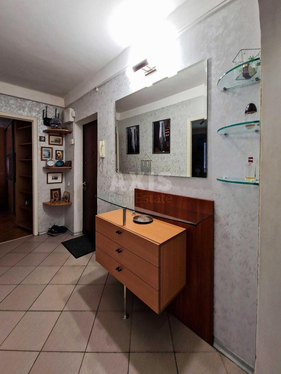 2к квартира ул. Антоновича 976292512