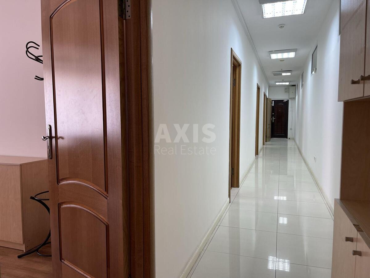 Office vul. Horyva 1А, 117m26