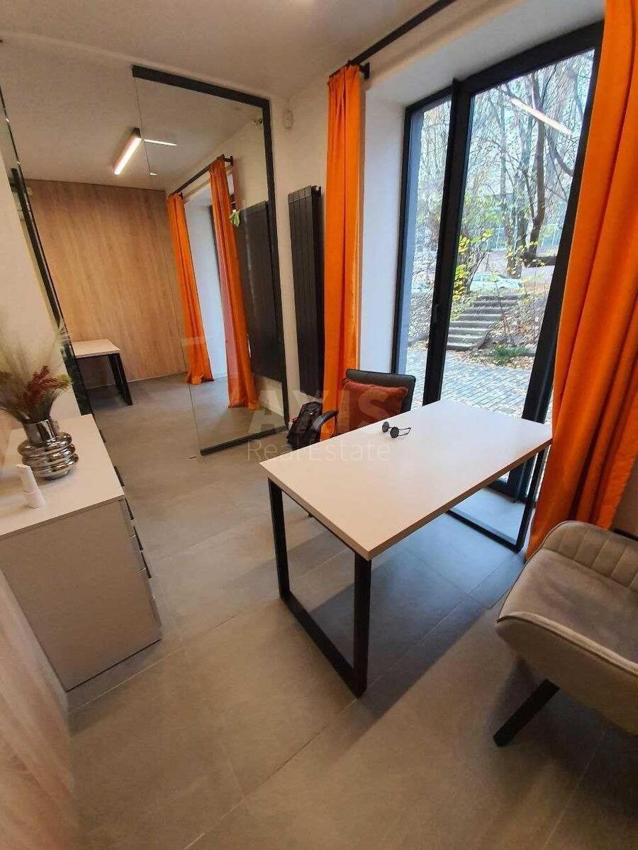 Office prov. Laboratornyj 22, 65m2602712