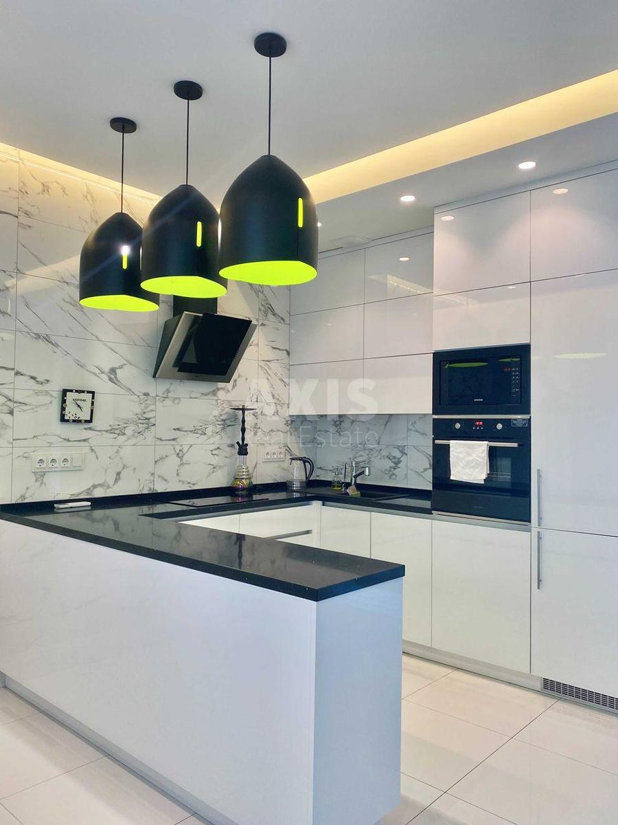 2k apartment vul. Barbjusa Anri 73/14