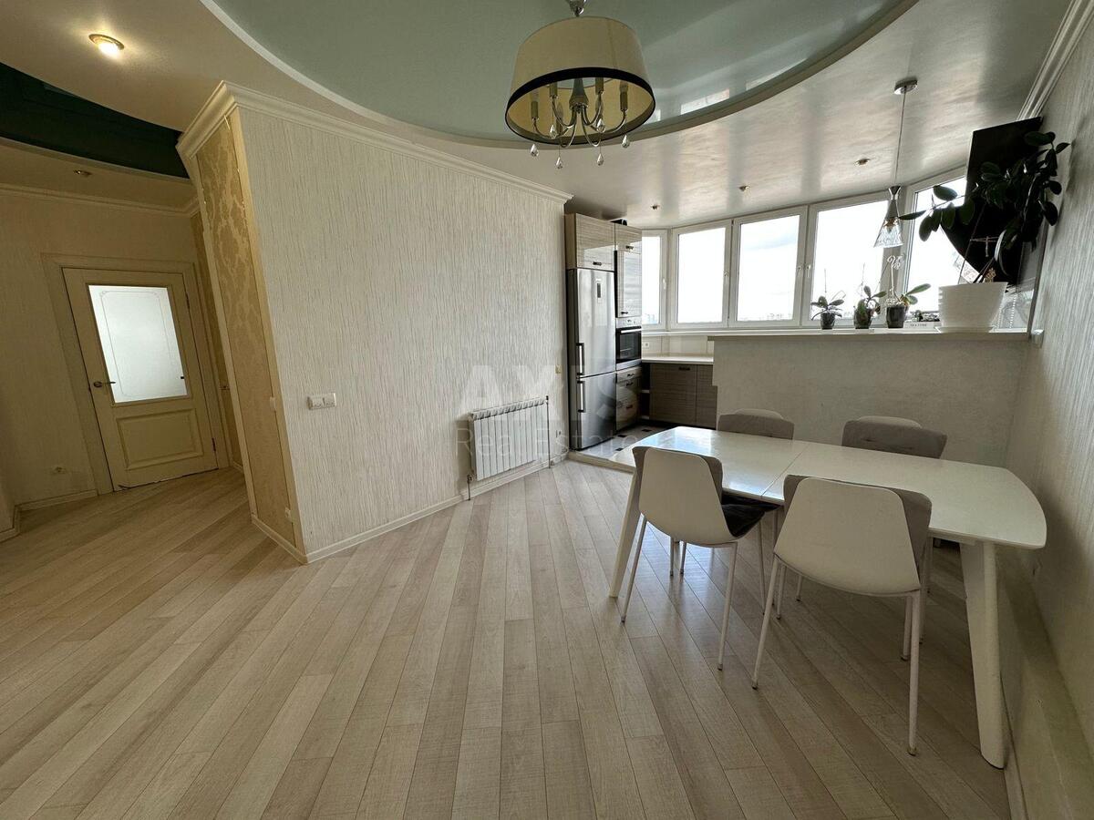 2k apartment vul. Oleny Pchilky 61