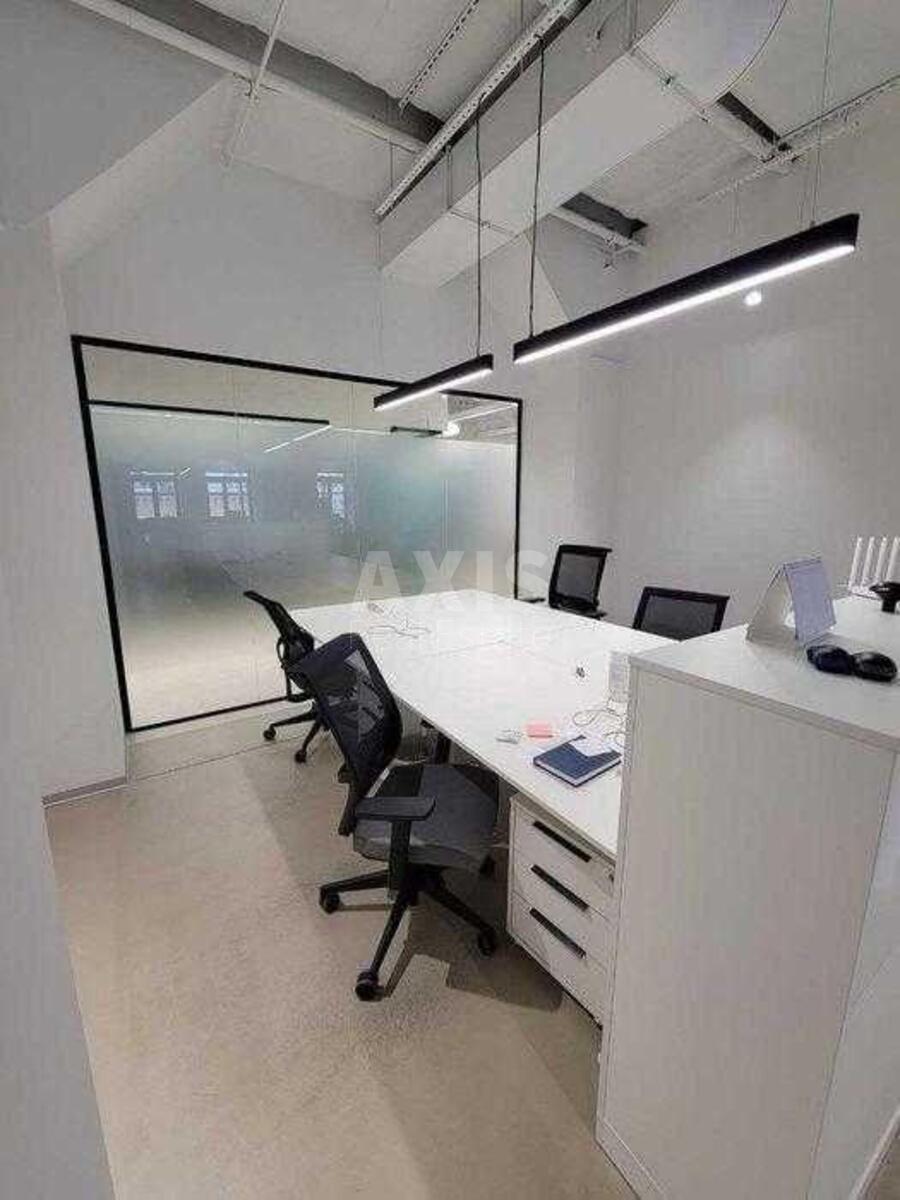 Office vul. Basejna 2А, 270m21