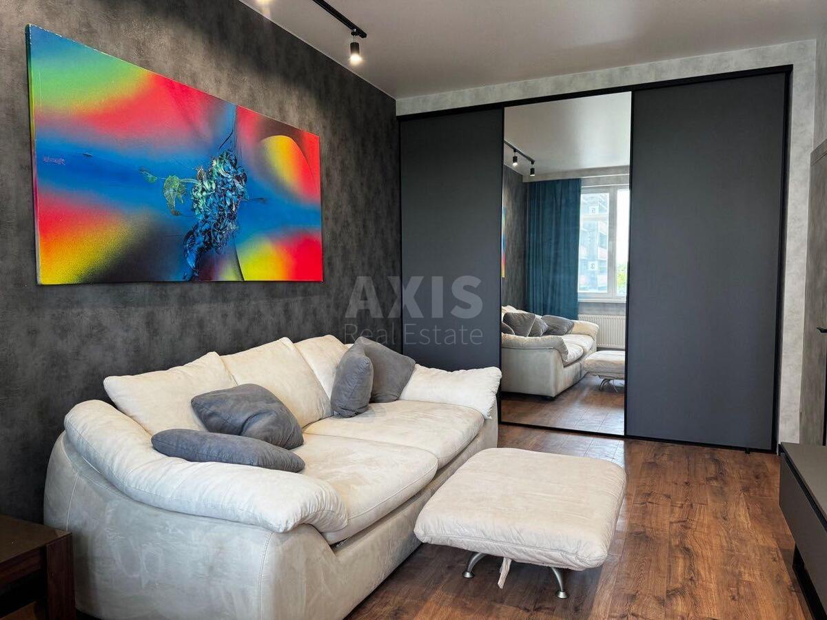 2k apartment vul. Pysarzhevs'kogo Akademika 83