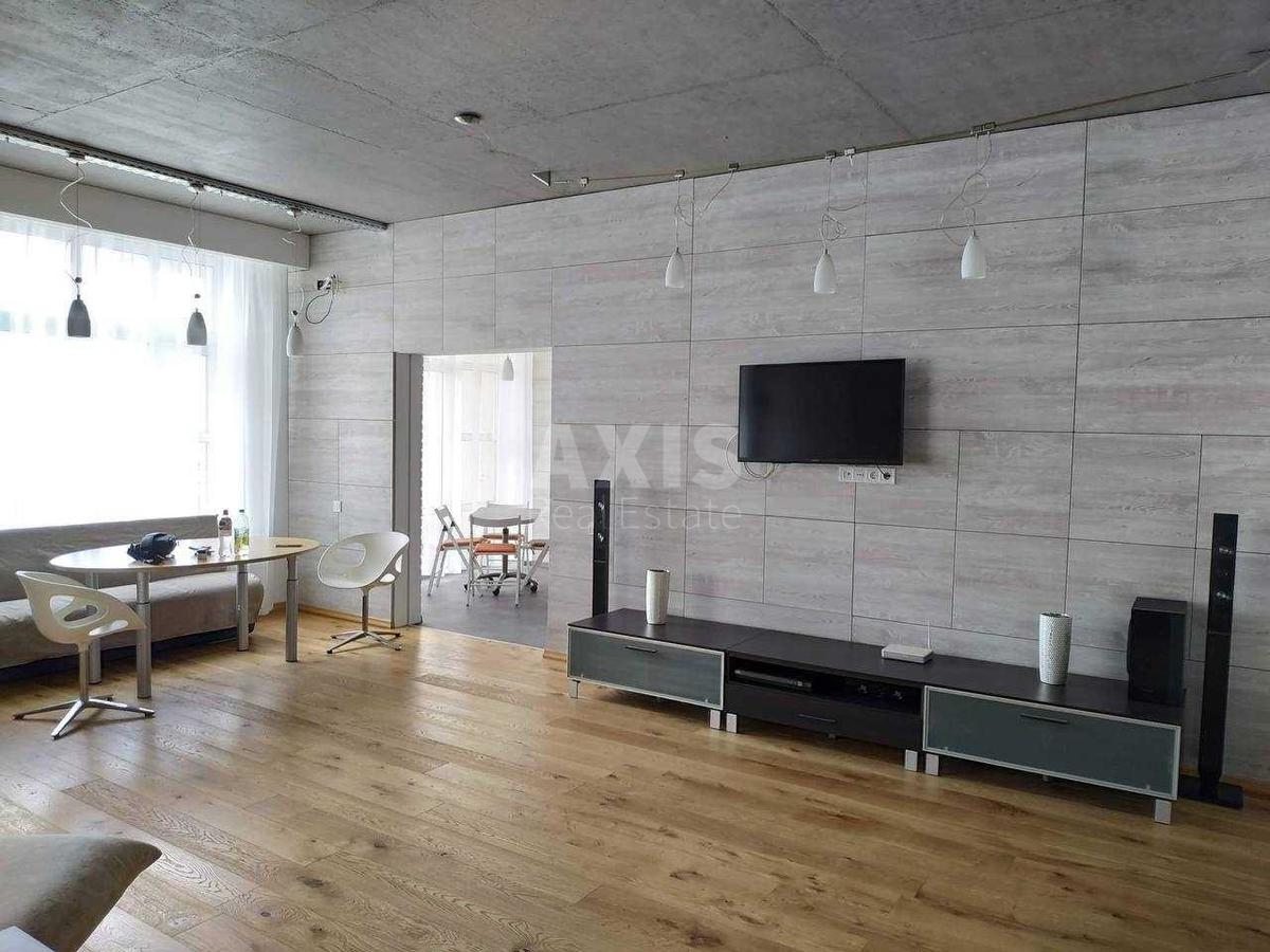 3k apartment vul. Parkovo-Syrec'ka 4Б0