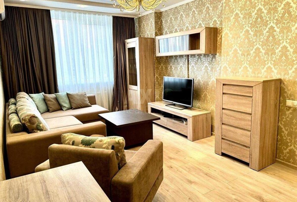 2k apartment vul. Yulia Zdanovska 46/13