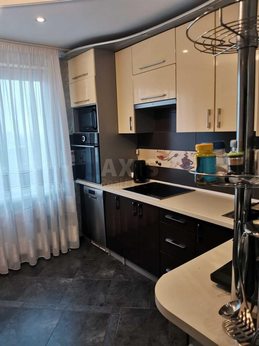 2k apartment vul. Makarenka 1