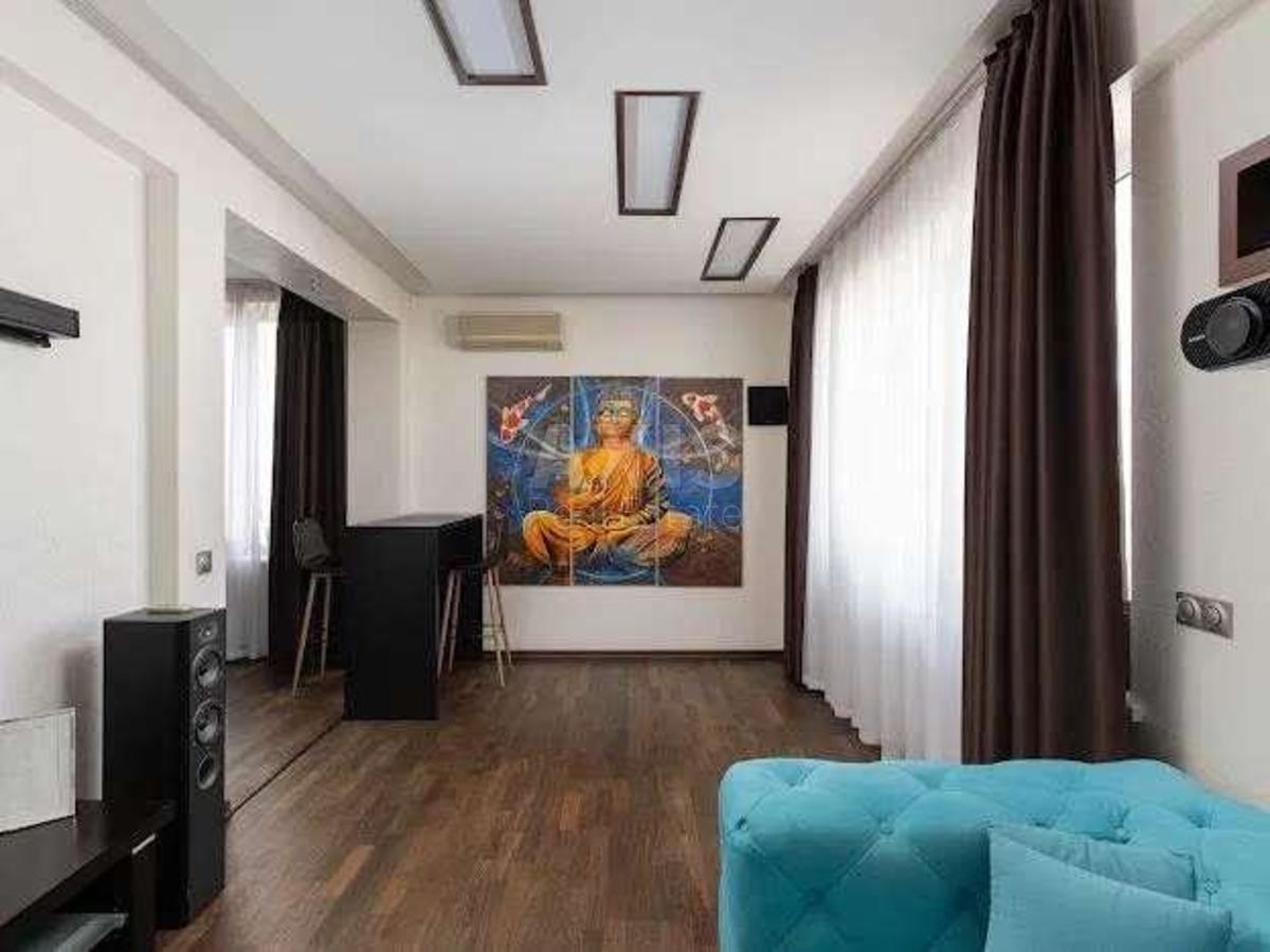 3k apartment vul. Dragomyrova Myhajla 4Б