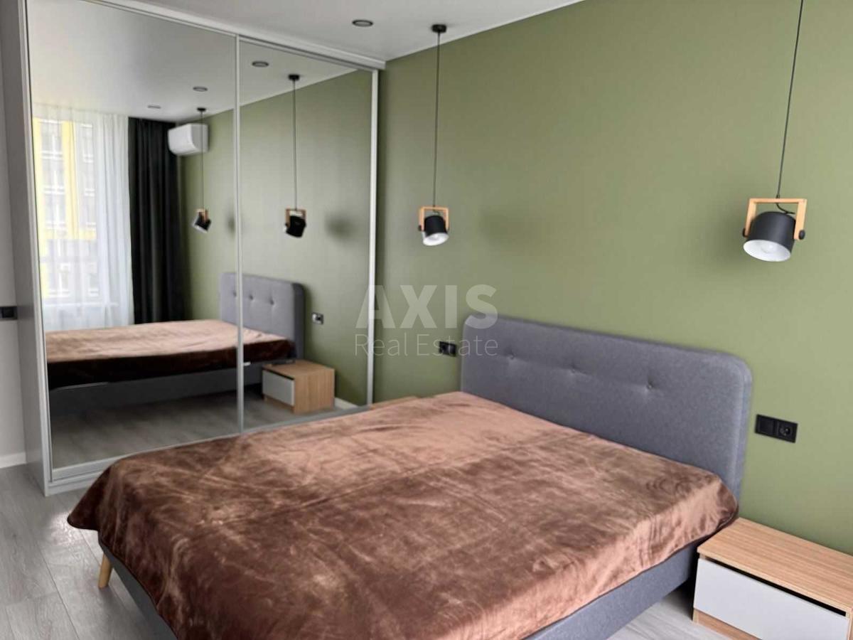 3k apartment vul. Kadets'kyj gaj 103