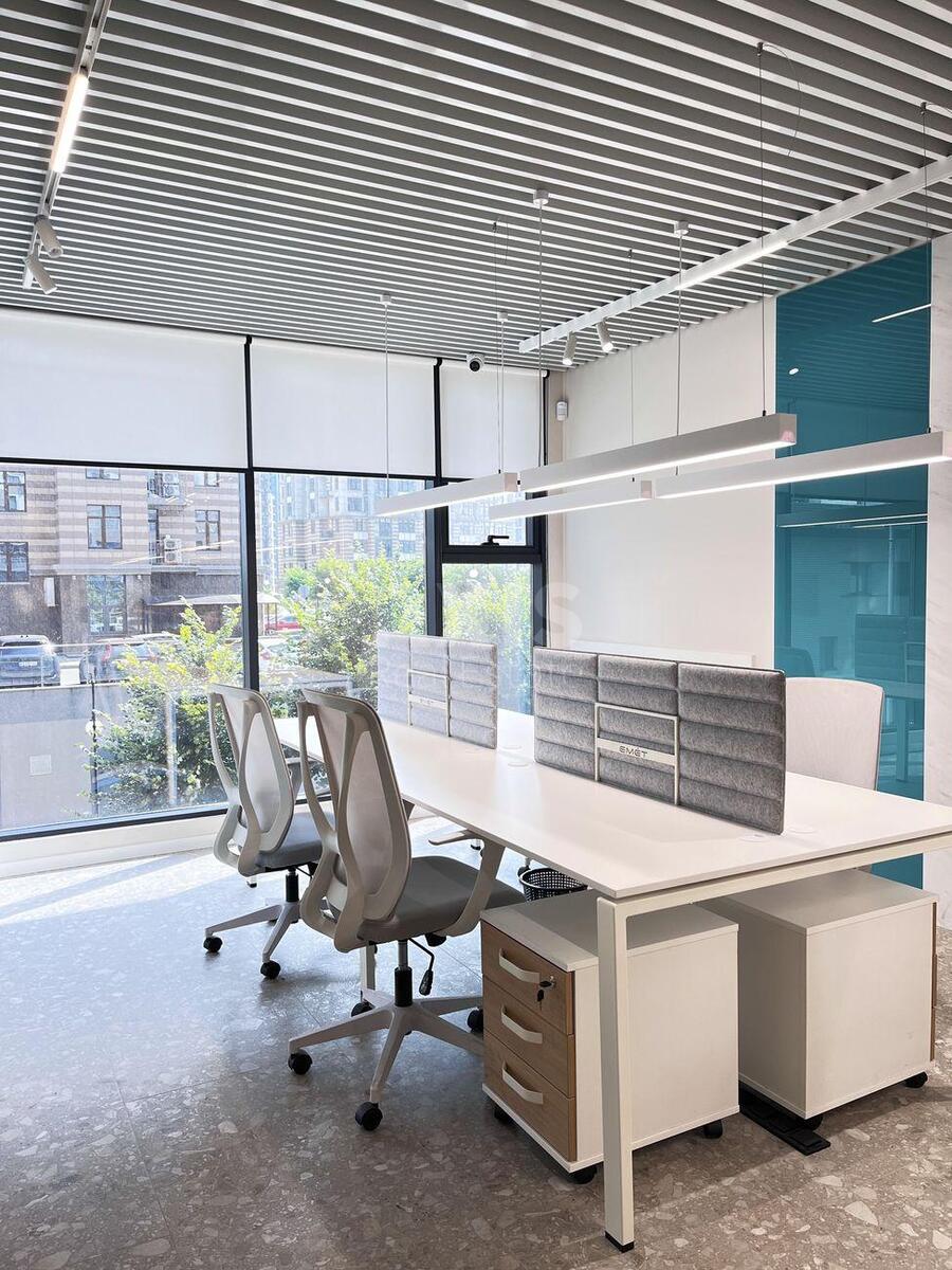 Office vul. Dragomyrova Myhajla 14А, 117m256820