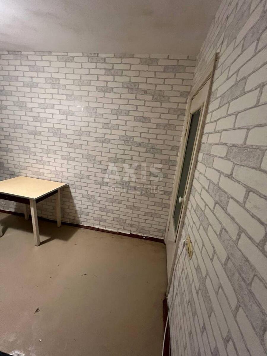 3k apartment vul. Novopol'ova 99Б4