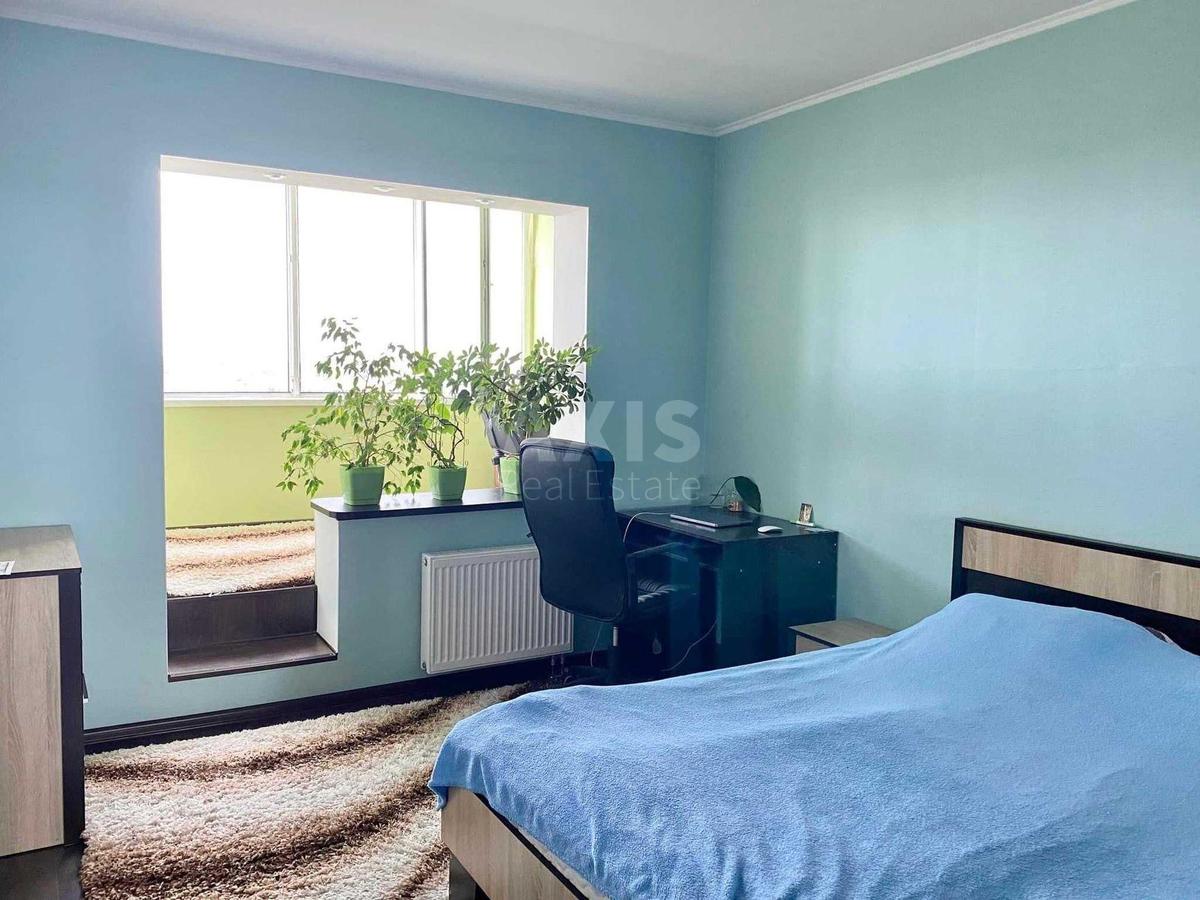 3k apartment vul. Osokors'ka 2А