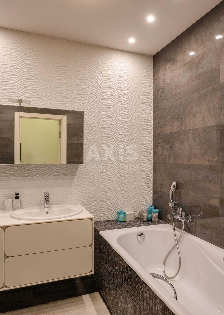 2k apartment vul. Borshhagivs'ka 152А9
