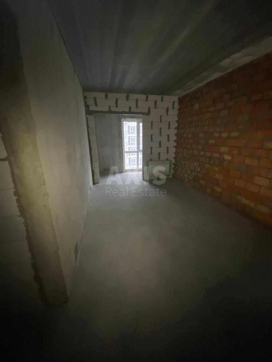 2k apartment vul. Myhajla Maksymovycha 247