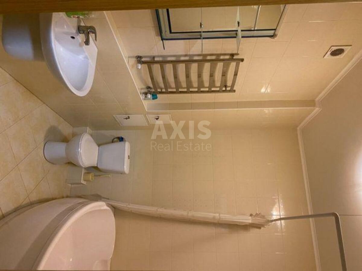 Office vul. Gonchara Olesja 26/28, 90m27