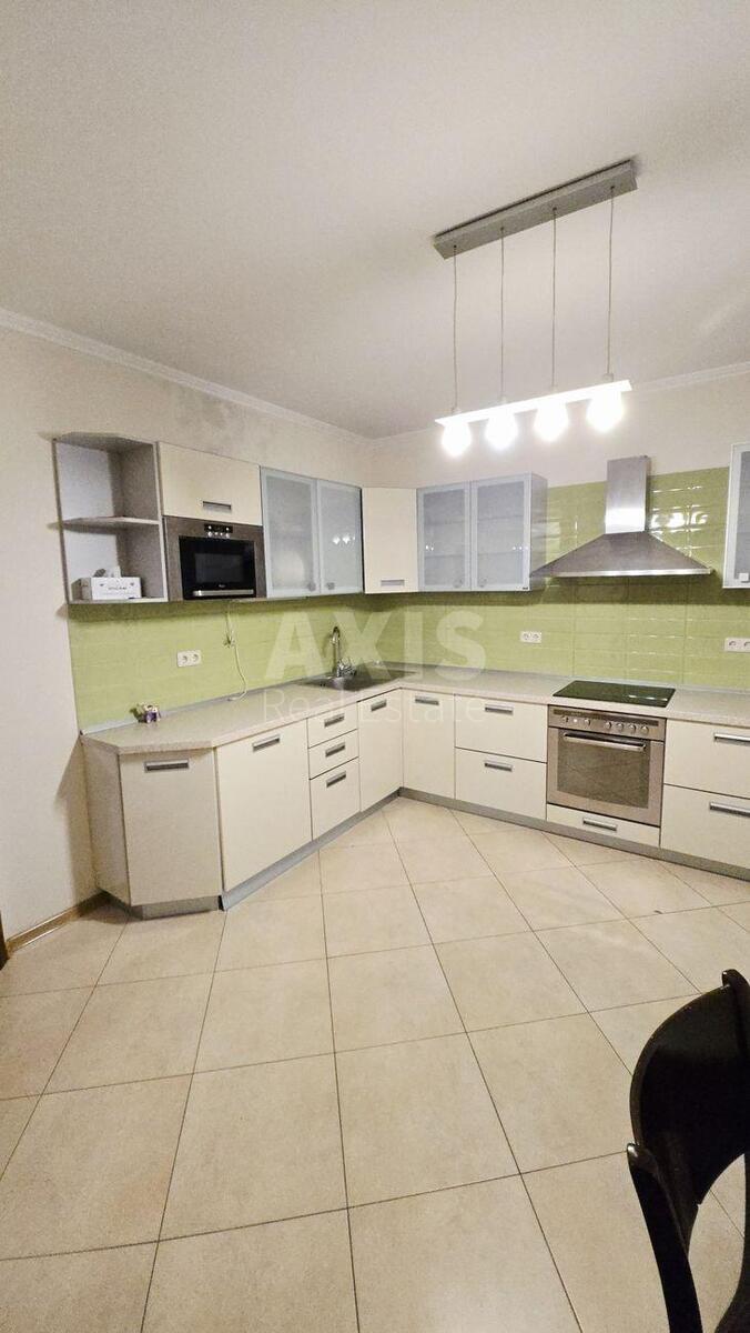 4k apartment vul. Pochajnyns'ka 25/49640213