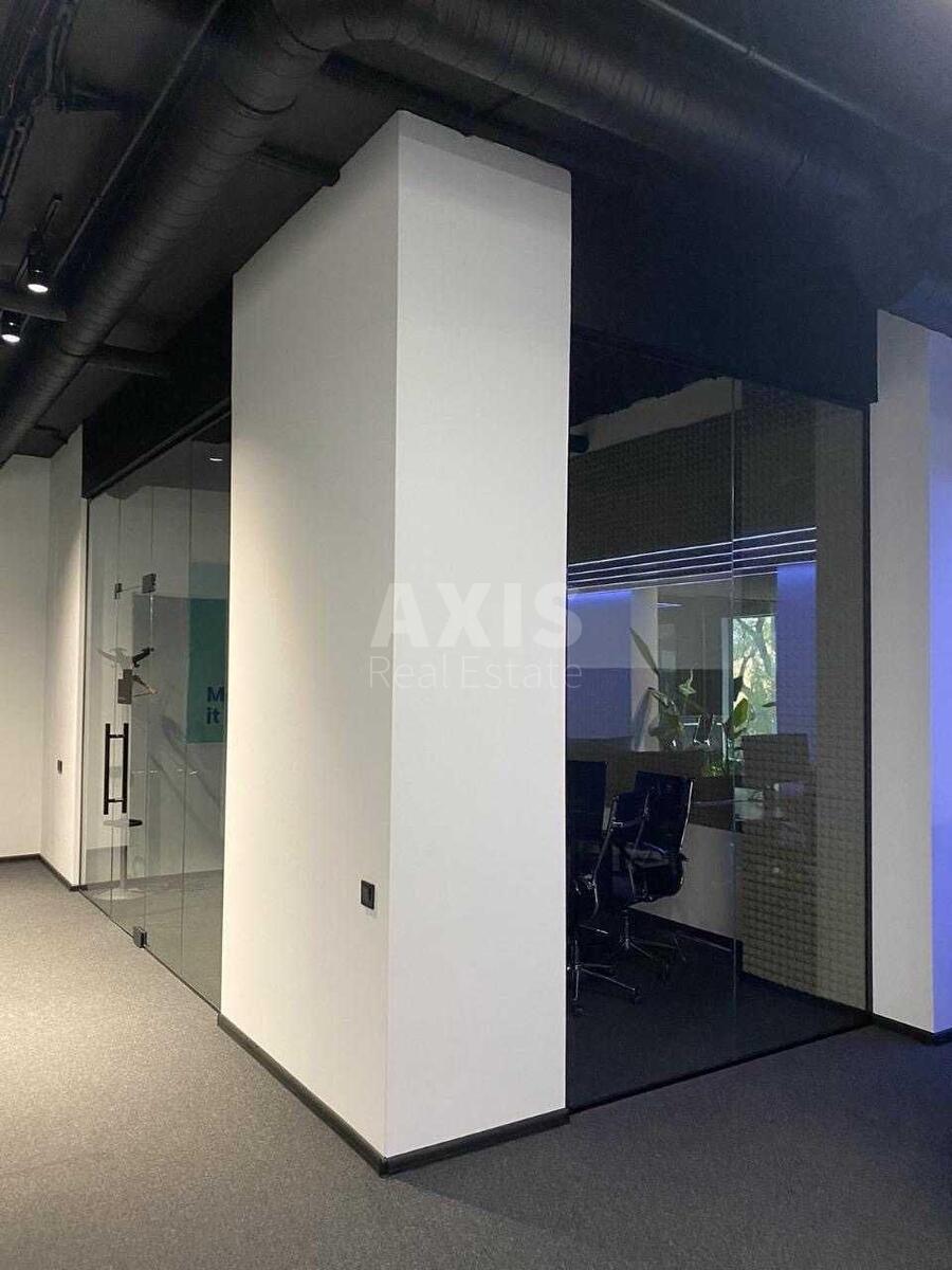 Офис ул. Антоновича 74, 680м2598512