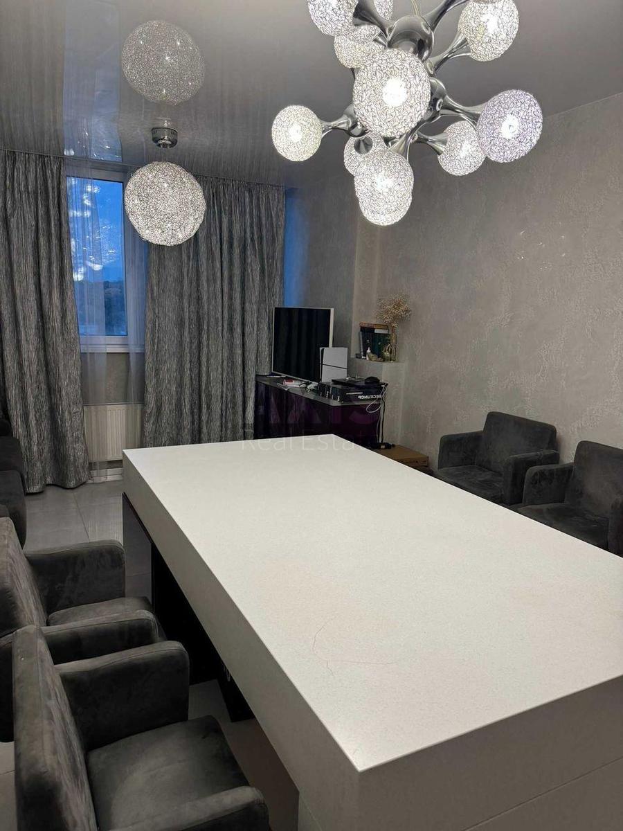 1k apartment vul. Saperno-Slobids'ka 241