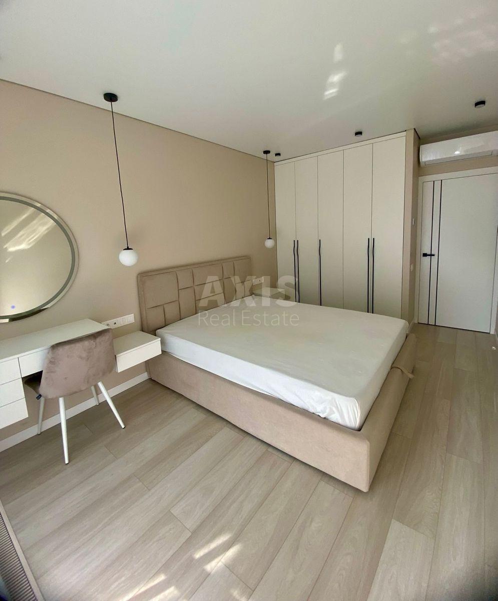 1k apartment vul. Grechka Marshala 442