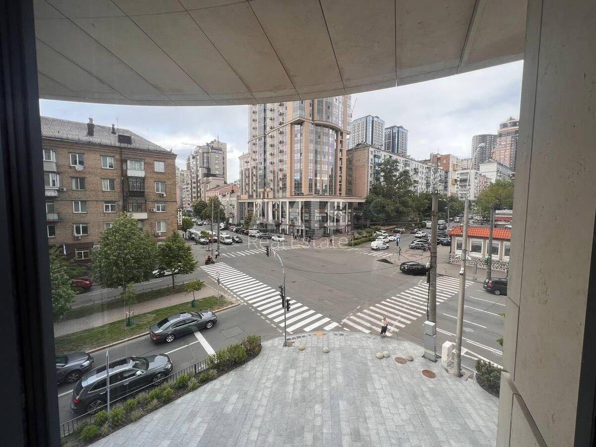 Офис ул. Антоновича 118, 242м25703712