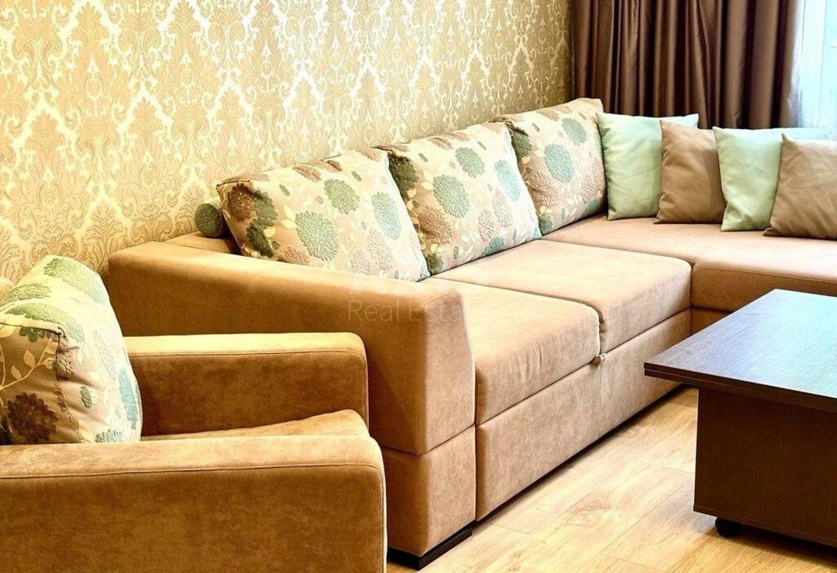 2k apartment vul. Yulia Zdanovska 46/15