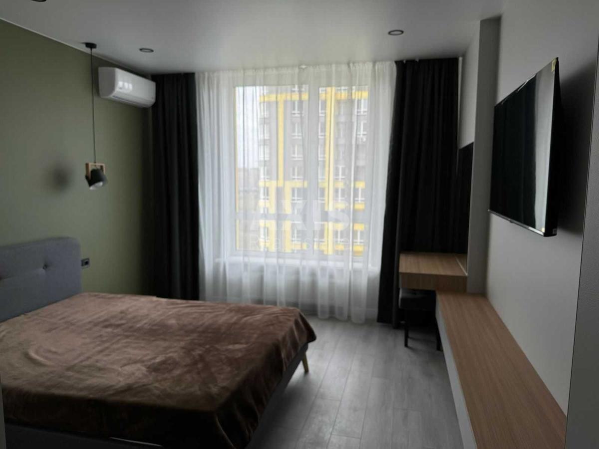 3k apartment vul. Kadets'kyj gaj 104