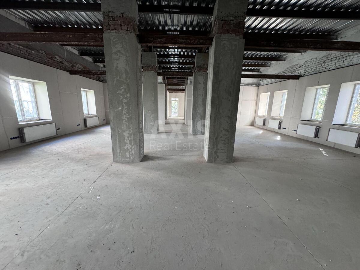 Service object vul. Vsevoloda Zmijenka 34/21, 1580m2581982