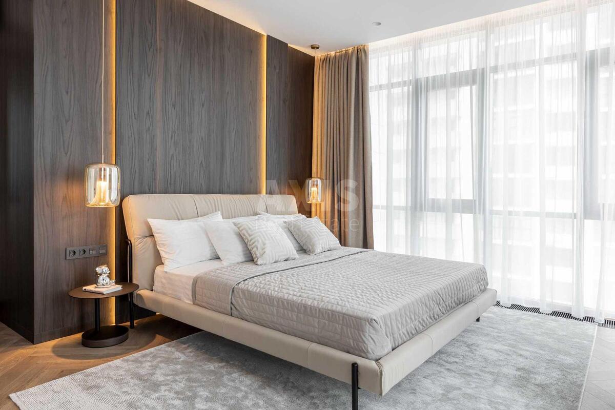 4k apartment vul. Dragomyrova Myhajla 18