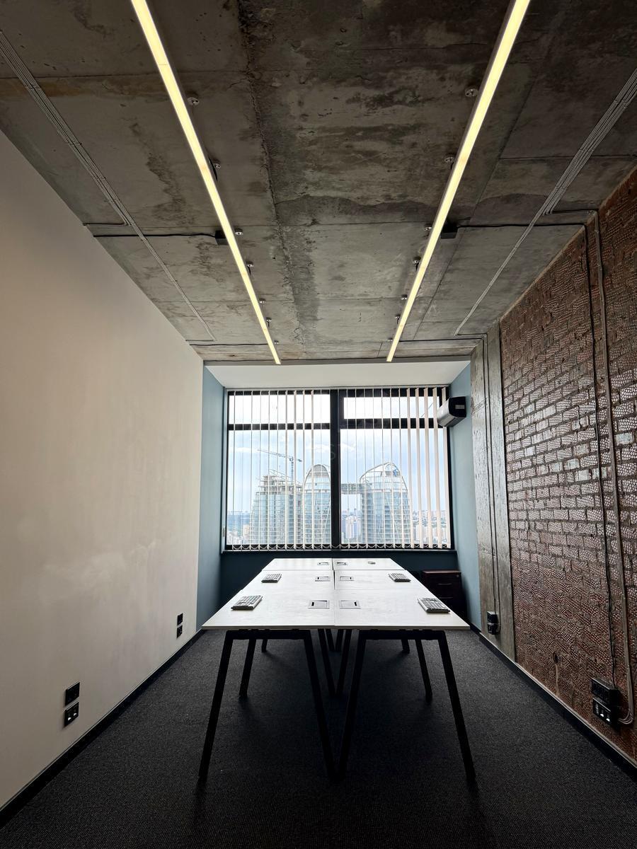 Office vul. Jevgena Konoval'cja 44, 164m26181414