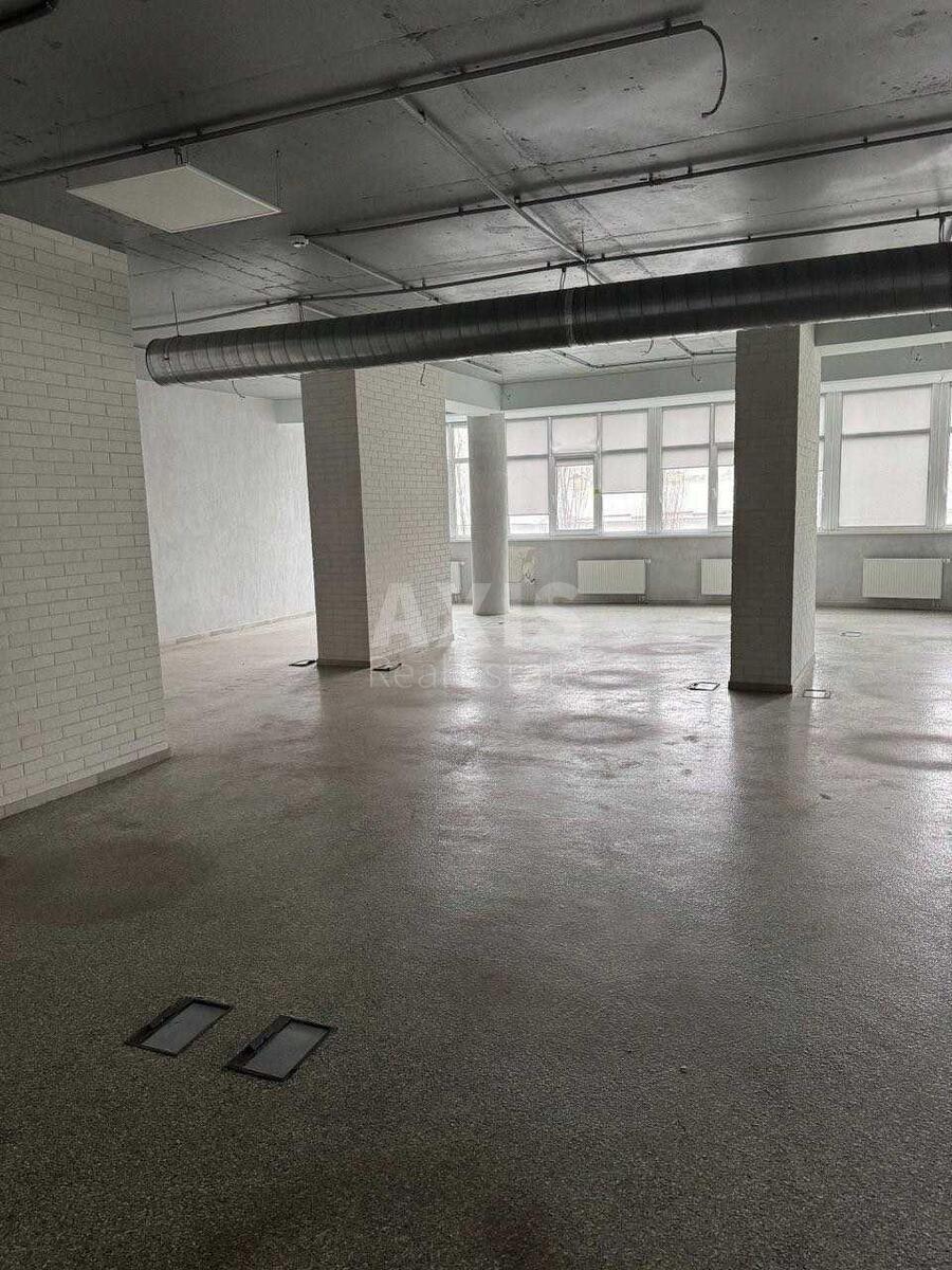 Офис ул. Евгения Коновальца 32Б, 700м22