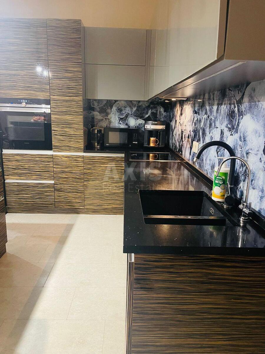 3к квартира ул. Успешная 18620570