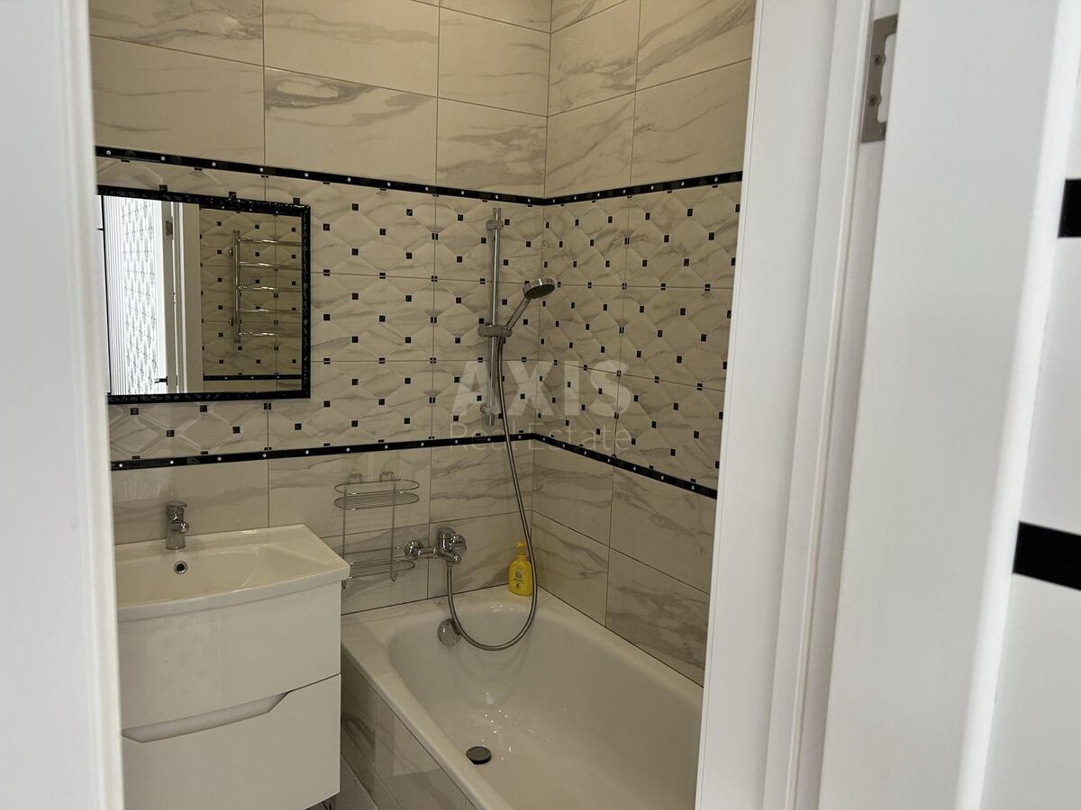 1k apartment pr-t Berestejskij 26621213