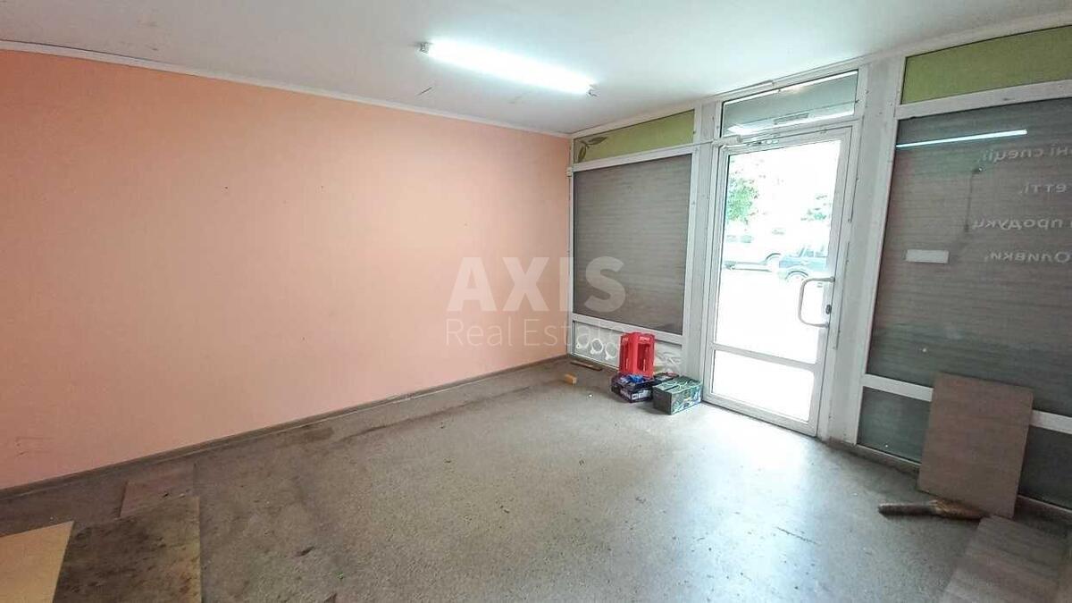 Trade object vul. Urlivs'ka 11/44, 20m22