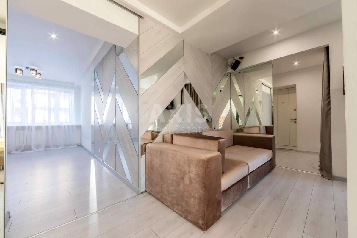 2k apartment vul. Saksagans'kogo 876291810