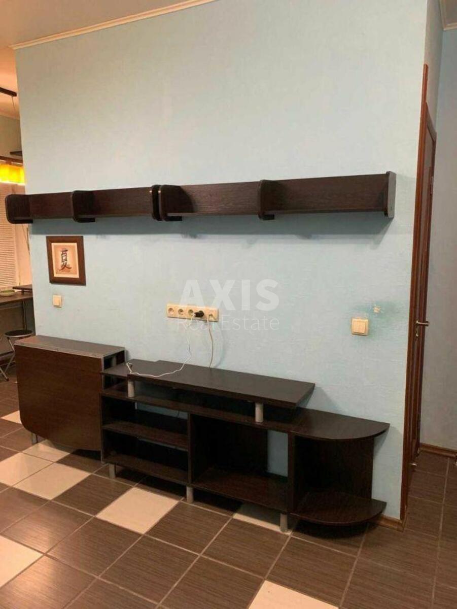 2k apartment vul. Kravchenka Mykoly 10/122
